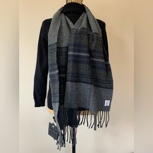 ITALIAN WOOLEN TREASURES Unisex 100% Lambswool gray bold plaid scarf NWT